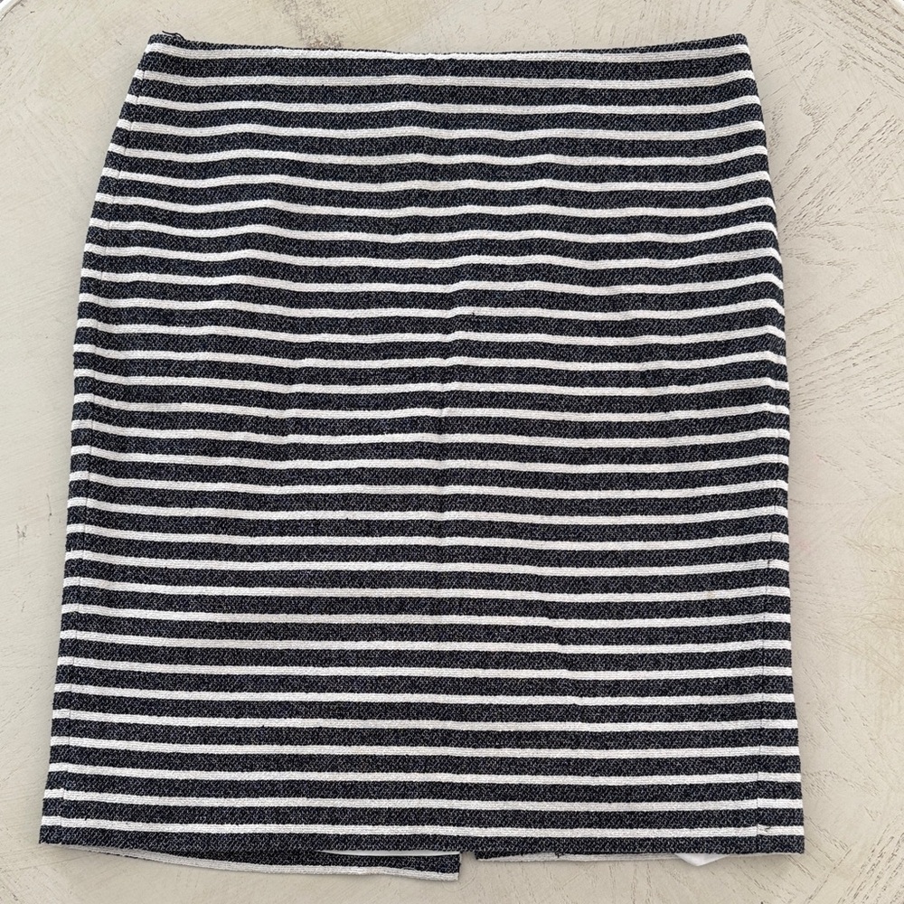 Ann Taylor Classy Striped Navy Blue and White Lined Pencil Skirt 12